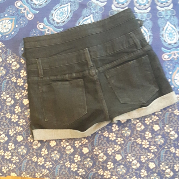 size 3 NWOT Seductions high waisted shorts - Picture 3 of 13